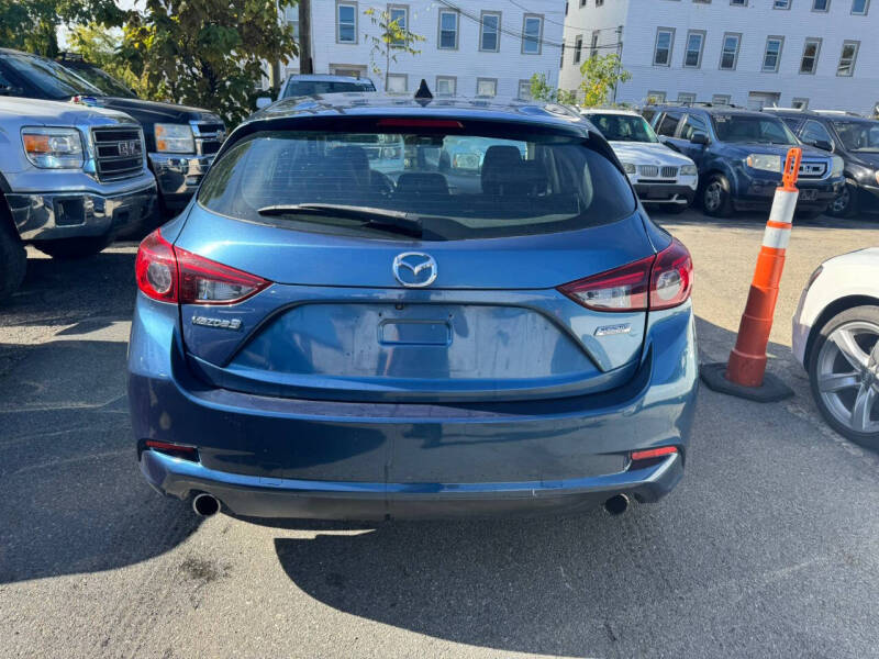 2018 Mazda MAZDA3 Touring