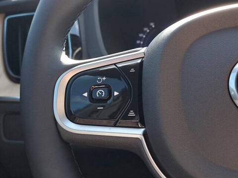 2026 Volvo XC60 B5 Core