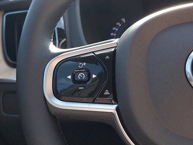 2026 Volvo XC60 B5 Core