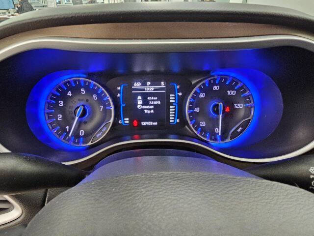 2017 Chrysler Pacifica Touring-L