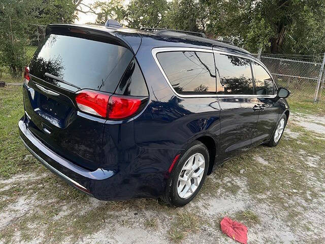 2017 Chrysler Pacifica Touring-L