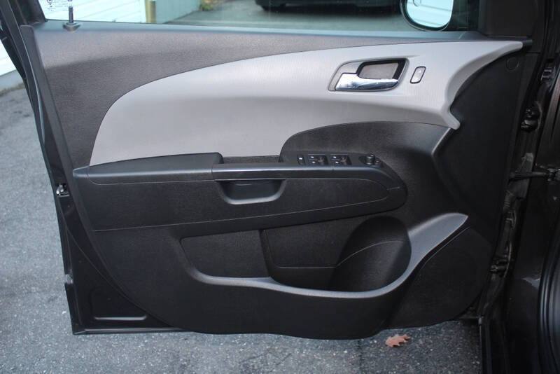 2014 Chevrolet Sonic LT Auto