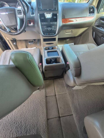 2014 Chrysler Town and Country Touring