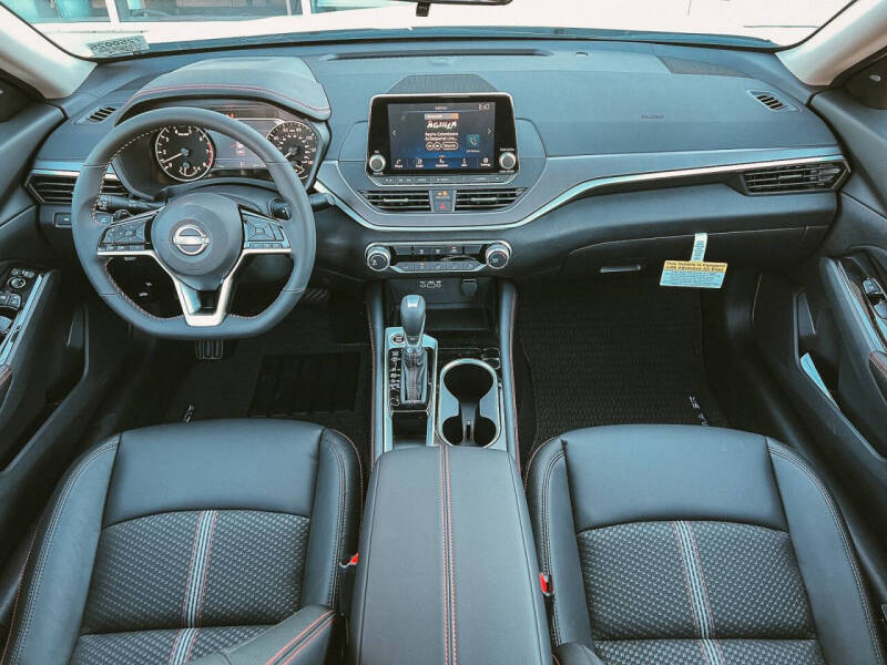 2025 Nissan Altima 2.5 SR