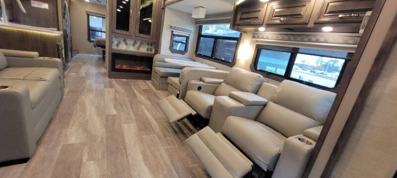 2022 Jayco SENECA 37M