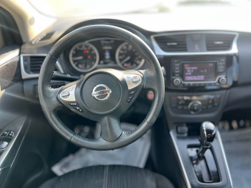 2018 Nissan Sentra SV photo 14