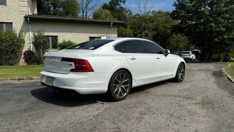 2018 Volvo S90 T5 Momentum
