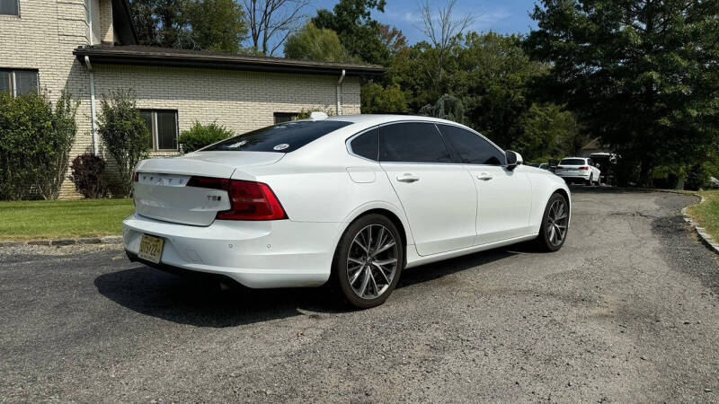 2018 Volvo S90 T5 Momentum