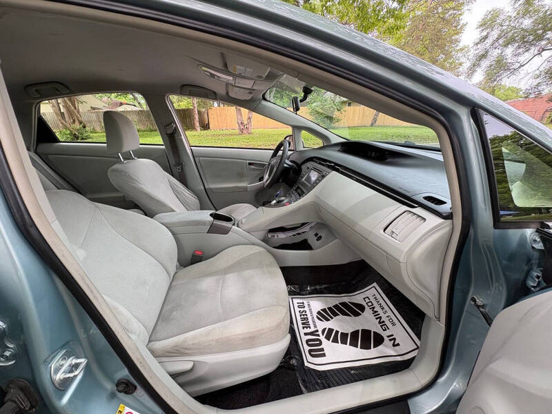 2014 Toyota Prius Two