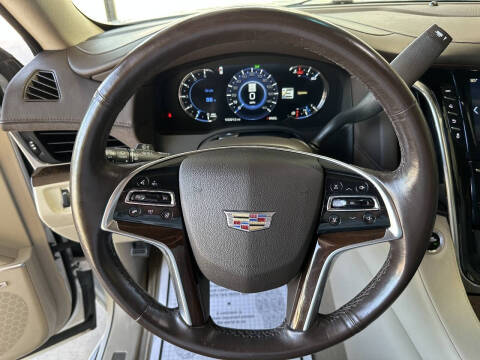 2017 Cadillac Escalade Standard