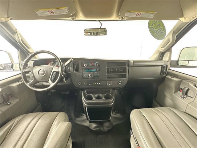 2023 GMC Savana 2500