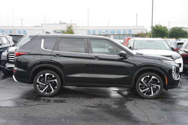 2022 Mitsubishi Outlander SE