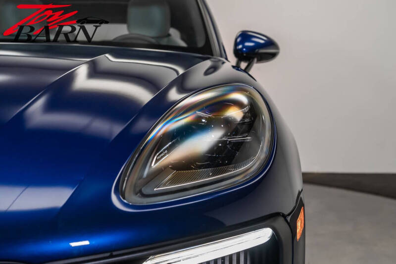 2022 Porsche Macan S