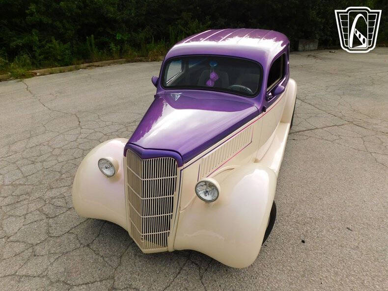 1935 Ford Tudor