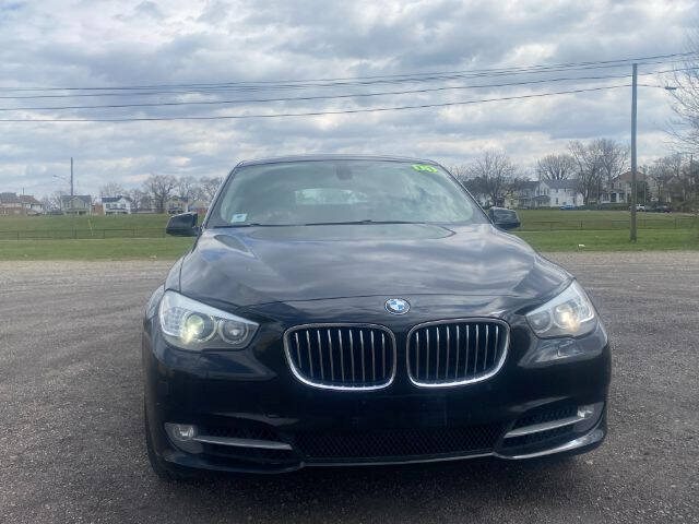 2011 BMW 5 Series 535i photo 2