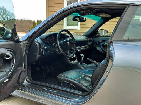 2004 Porsche 911 Carrera 4S