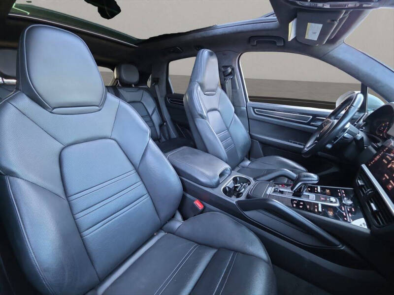 2021 Porsche Cayenne GTS