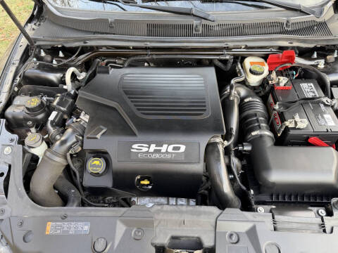 2016 Ford Taurus SHO