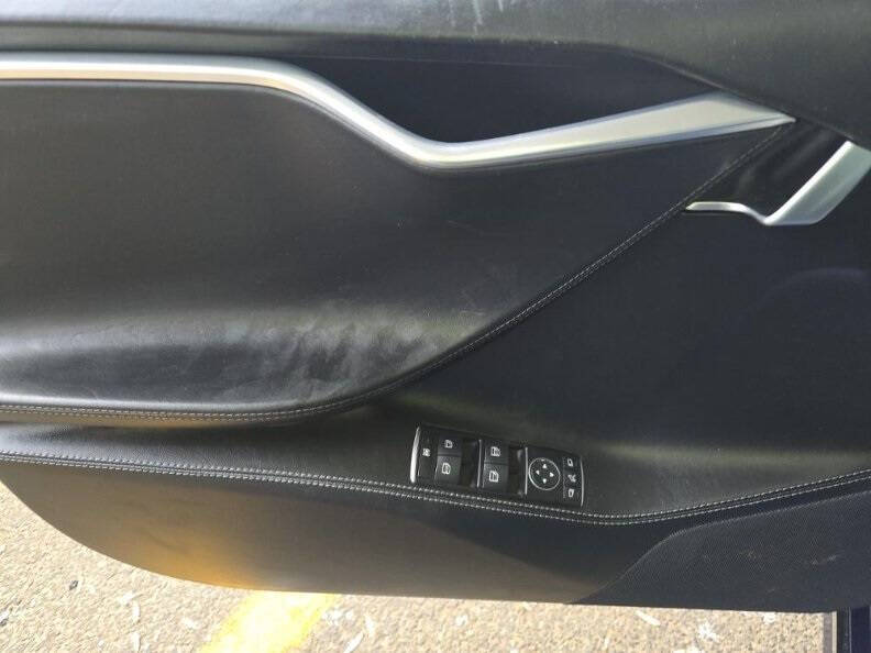 2017 Tesla Model S 75D