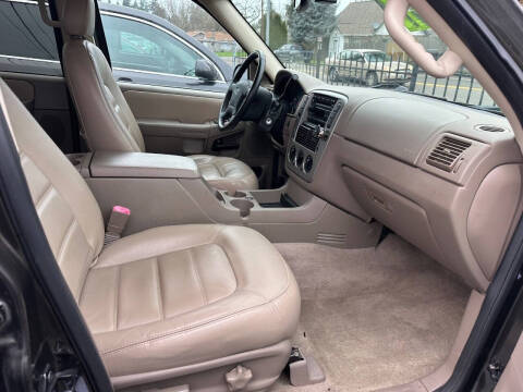 2005 Ford Explorer XLT