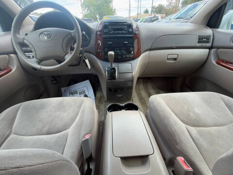 2004 Toyota Sienna XLE Limited 7 Passenger