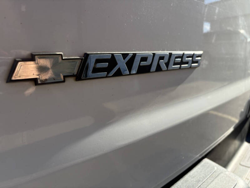 2020 Chevrolet Express 2500