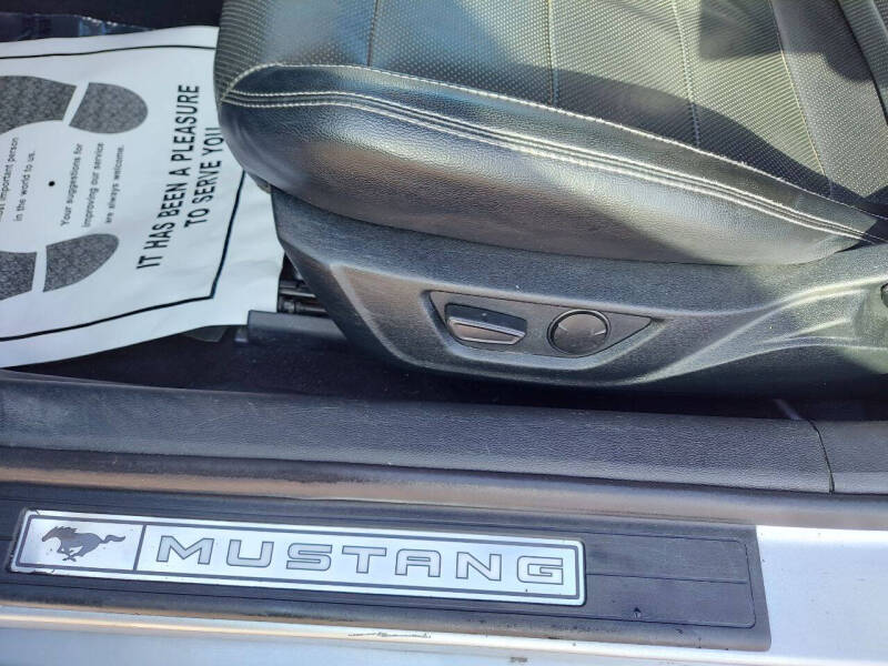 2020 Ford Mustang EcoBoost