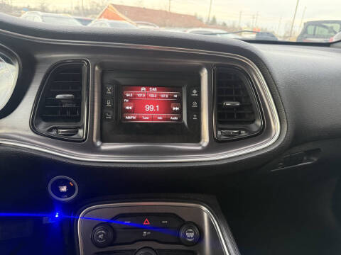 2016 Dodge Challenger SXT