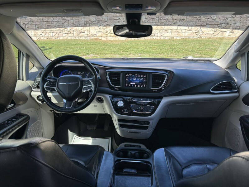 2019 Chrysler Pacifica Touring L