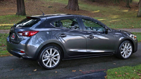 2017 Mazda MAZDA3 Touring