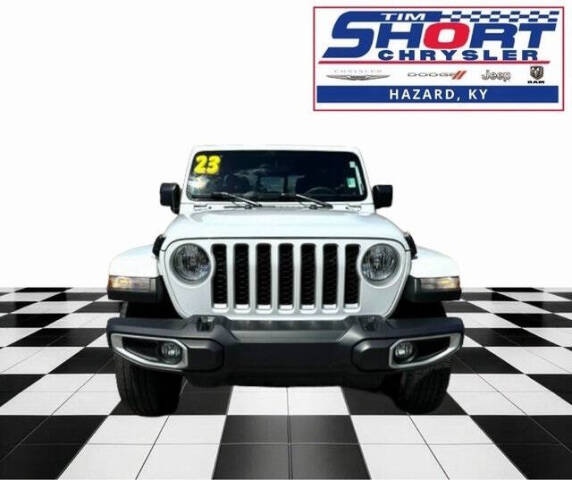 Used 2023 Jeep Gladiator Overland with VIN 1C6HJTFG3PL523275 for sale in Hazard, KY