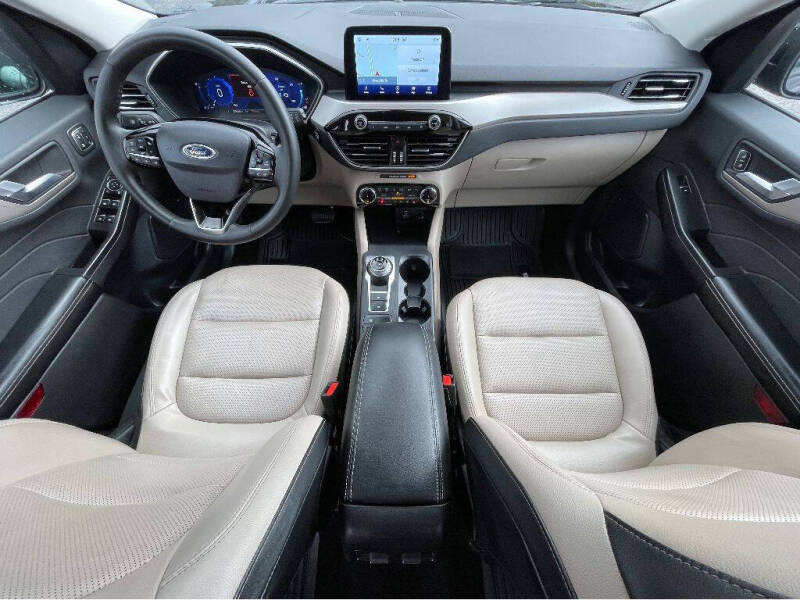 2022 Ford Escape Hybrid SEL