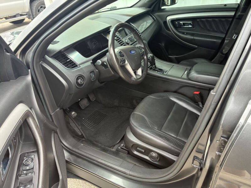 2016 Ford Taurus SEL