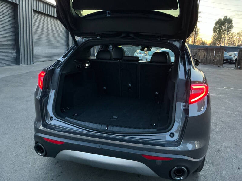 2018 Alfa Romeo Stelvio Ti Sport