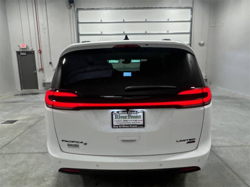 2026 Chrysler Pacifica Limited