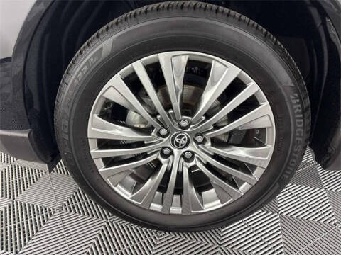 2024 Toyota Venza XLE