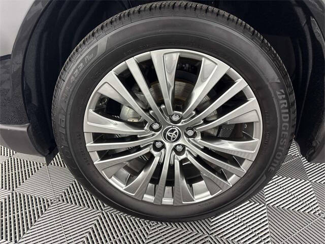 2024 Toyota Venza XLE