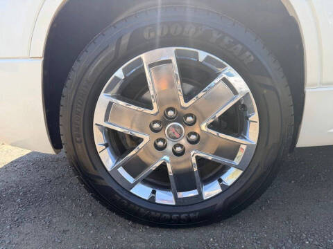 2011 GMC Acadia Denali