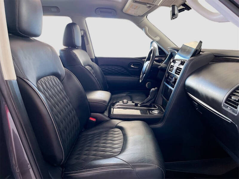 2022 Infiniti QX80 Luxe