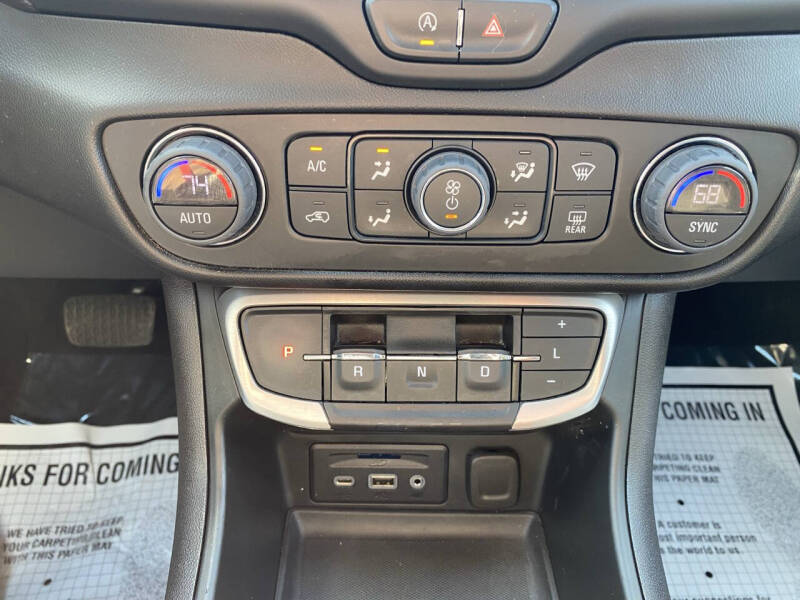 2023 GMC Terrain SLT