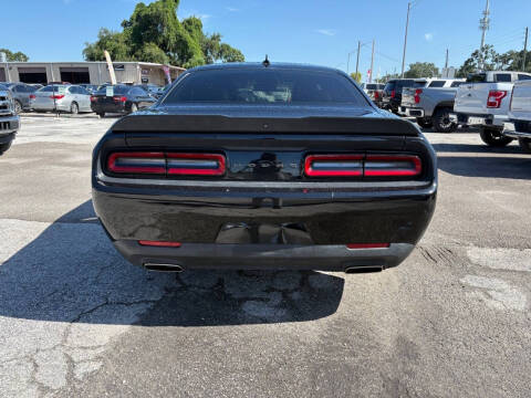 2021 Dodge Challenger SXT