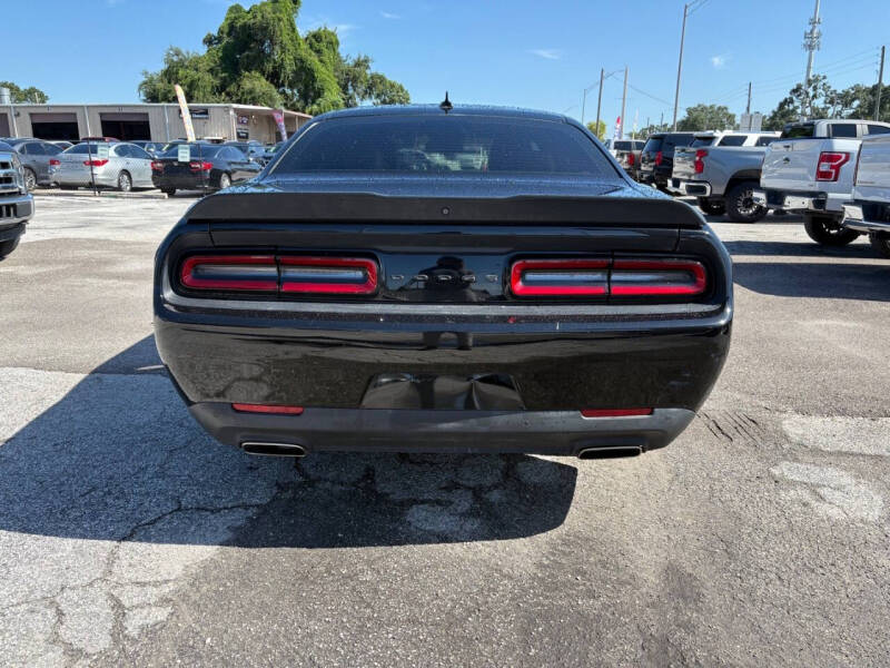 2021 Dodge Challenger SXT