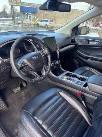 2022 Ford Edge SEL