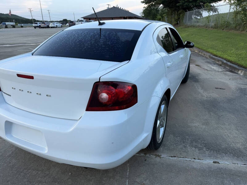 2013 Dodge Avenger SE