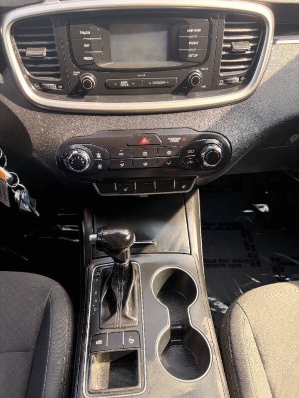2016 Kia Sorento L
