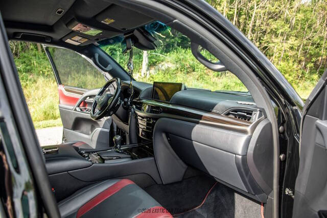 2021 Lexus LX 570 Three-Row