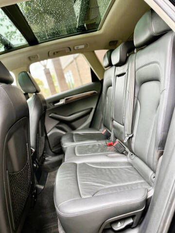 2012 Audi Q5 2.0T quattro Premium