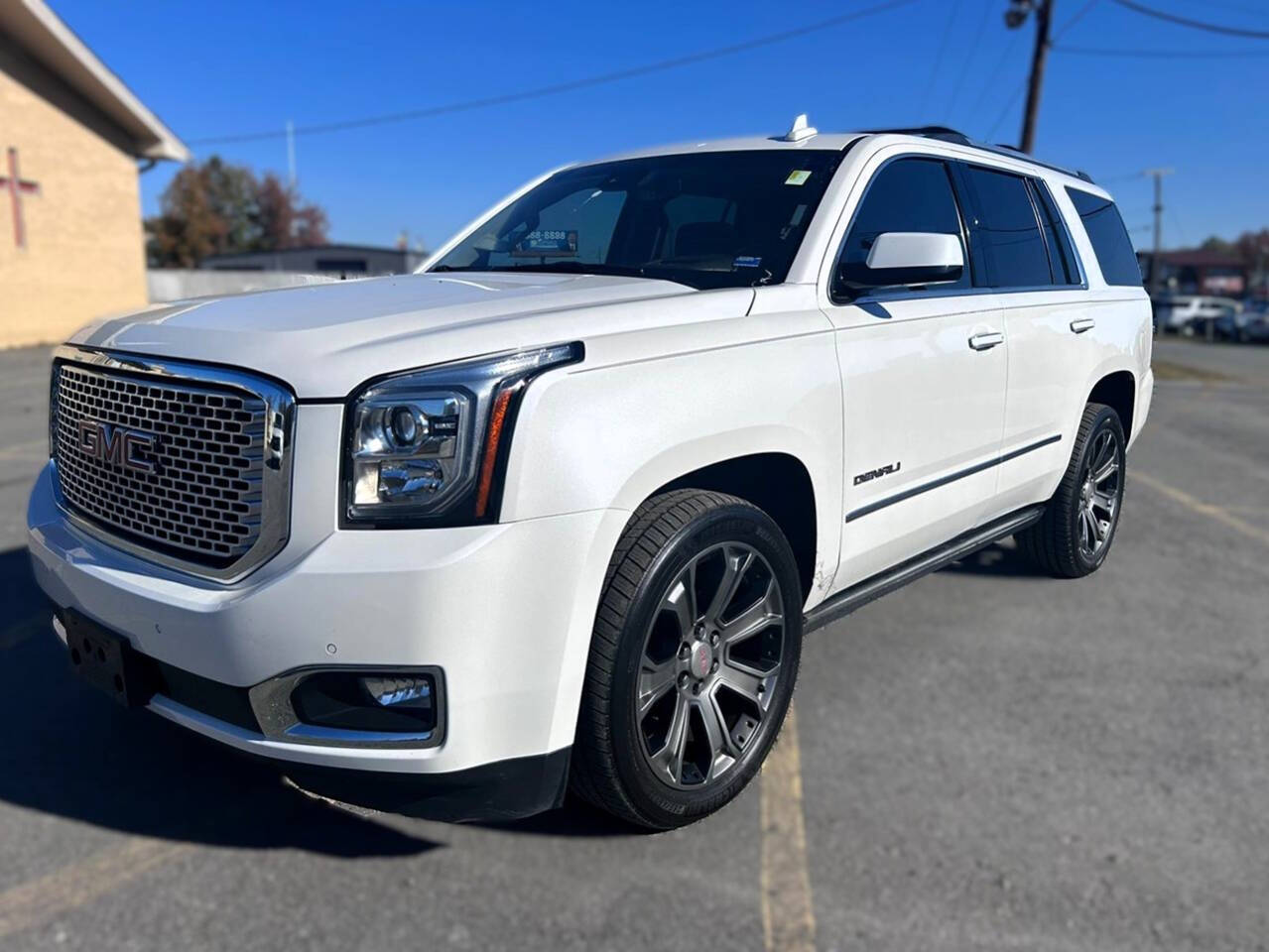 2016 GMC Yukon for sale at E & R Auto in Sherwood, AR