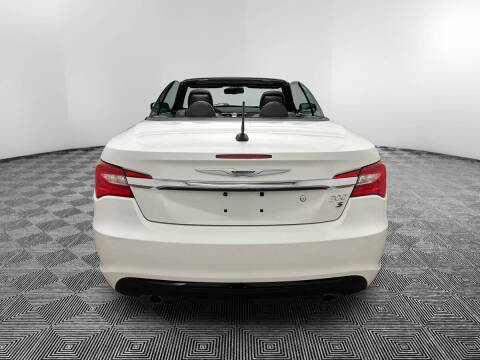 2014 Chrysler 200 S