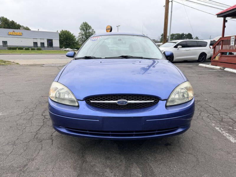 2003 Ford Taurus SE